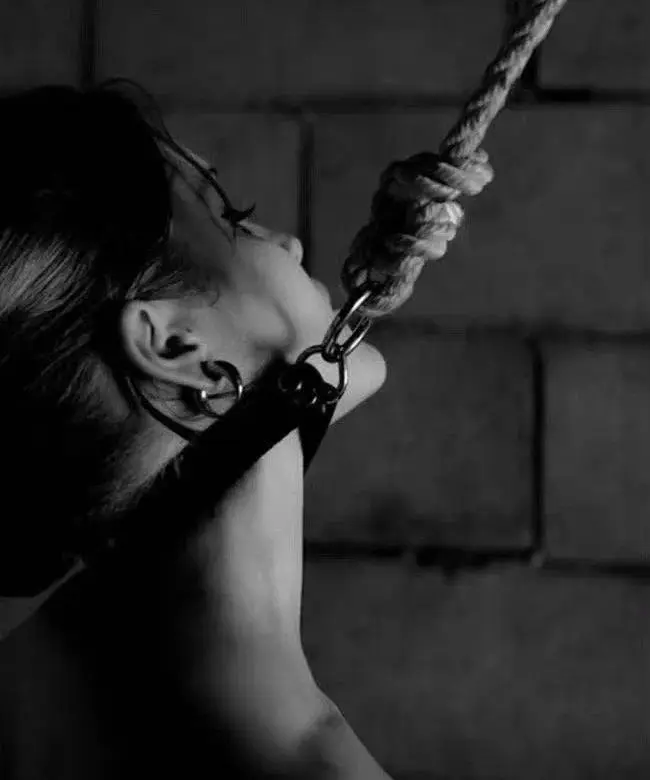 西檬之家-BDSM指南:什么是Brat属性?Dom与Sub双向博弈,以调皮换征服,严守安全词与SSC原则,探索心理互动边界 一
